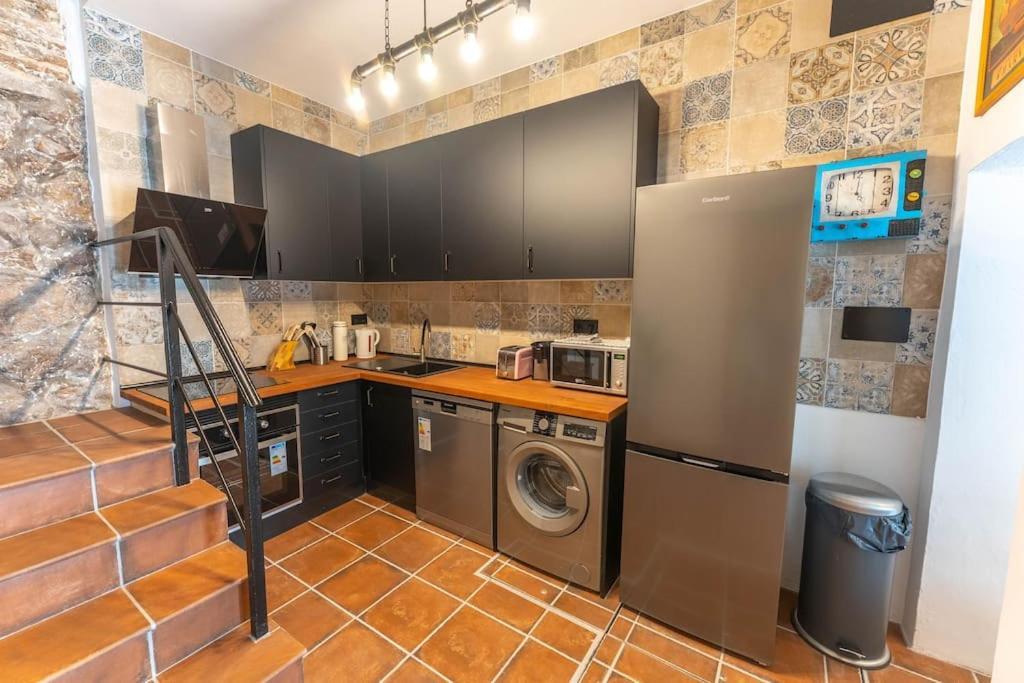 Encantador Apartamento En Calle Segovia Madrid Bagian luar foto