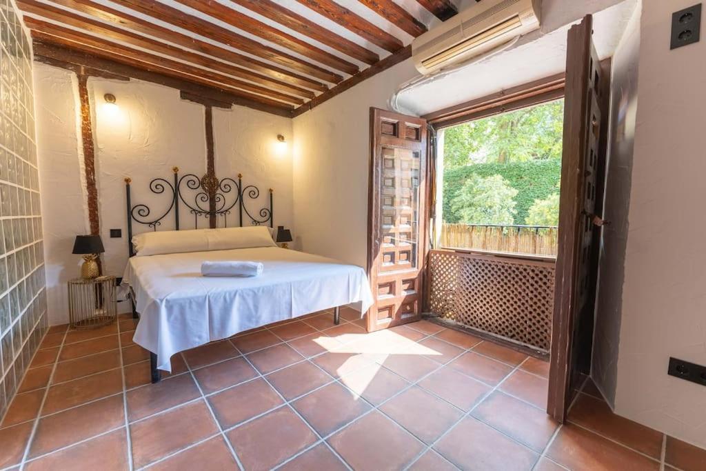 Encantador Apartamento En Calle Segovia Madrid Bagian luar foto