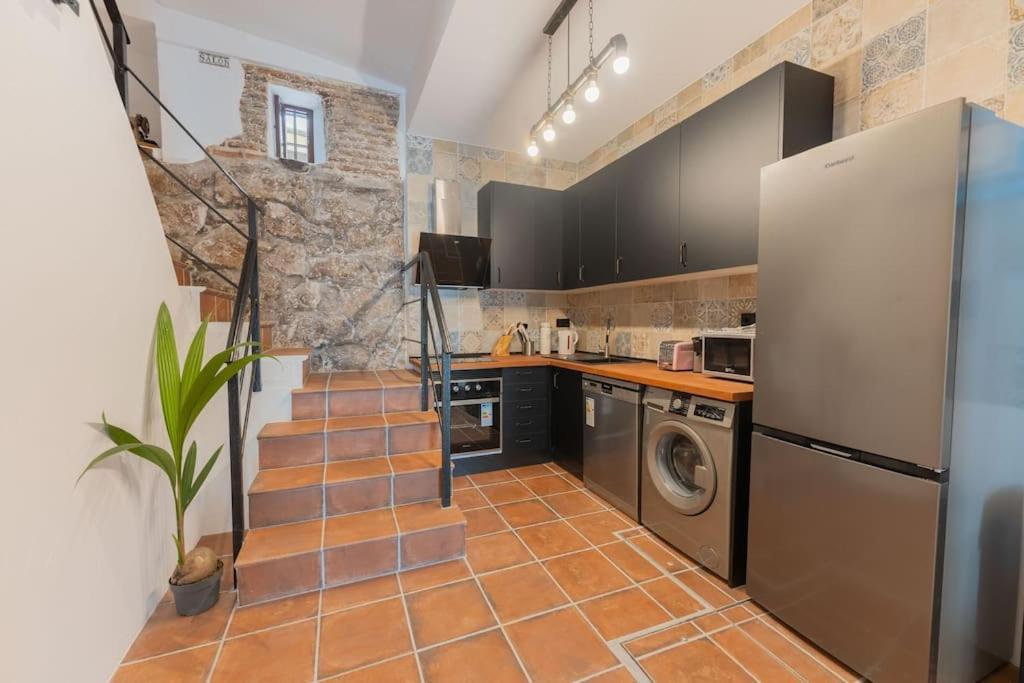 Encantador Apartamento En Calle Segovia Madrid Bagian luar foto